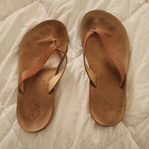 OluKai Nonohe Tan Leather Womens Sandals Size 8
